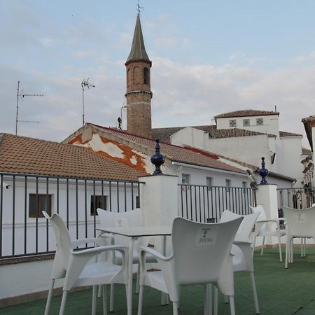 Hospedium Dlj Hostal Tematico Desde La Juderia Arjona Bagian luar foto