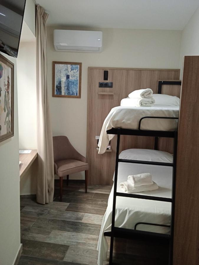 Hospedium Dlj Hostal Tematico Desde La Juderia Arjona Bagian luar foto