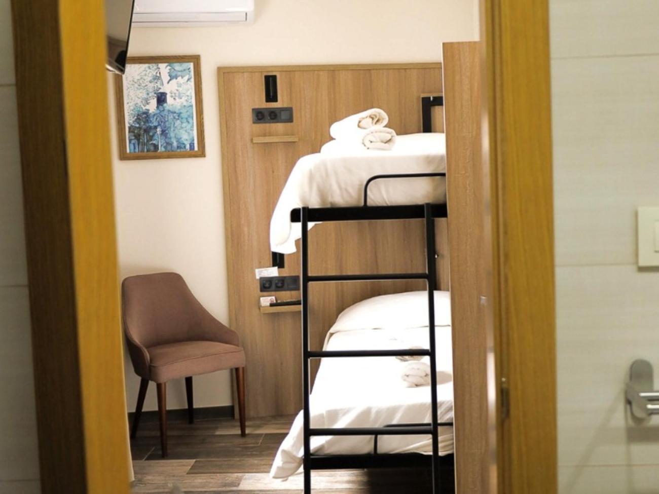 Hospedium Dlj Hostal Tematico Desde La Juderia Arjona Bagian luar foto