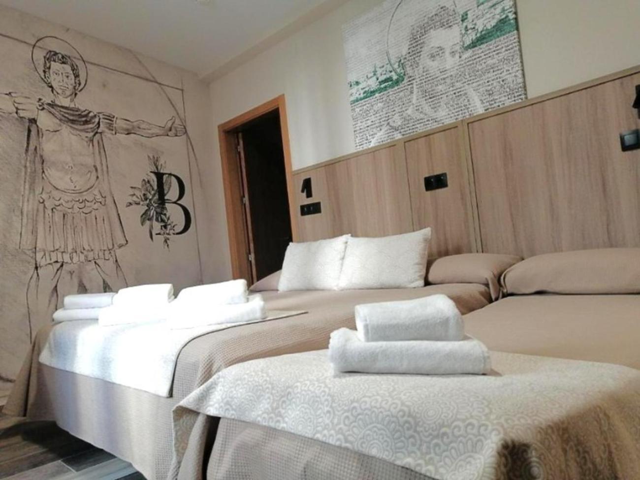 Hospedium Dlj Hostal Tematico Desde La Juderia Arjona Bagian luar foto